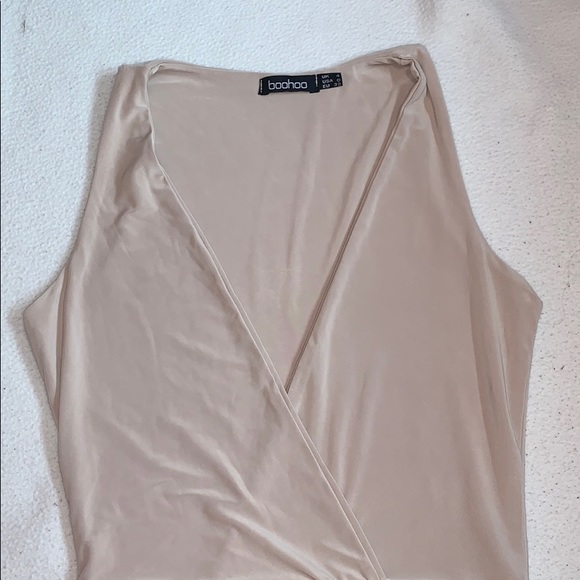 Boohoo low-v bodysuit - Picture 3 of 3